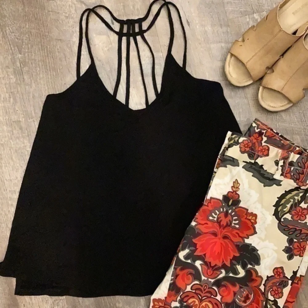 Express black halter strappy top size XS - Picture 2 of 8